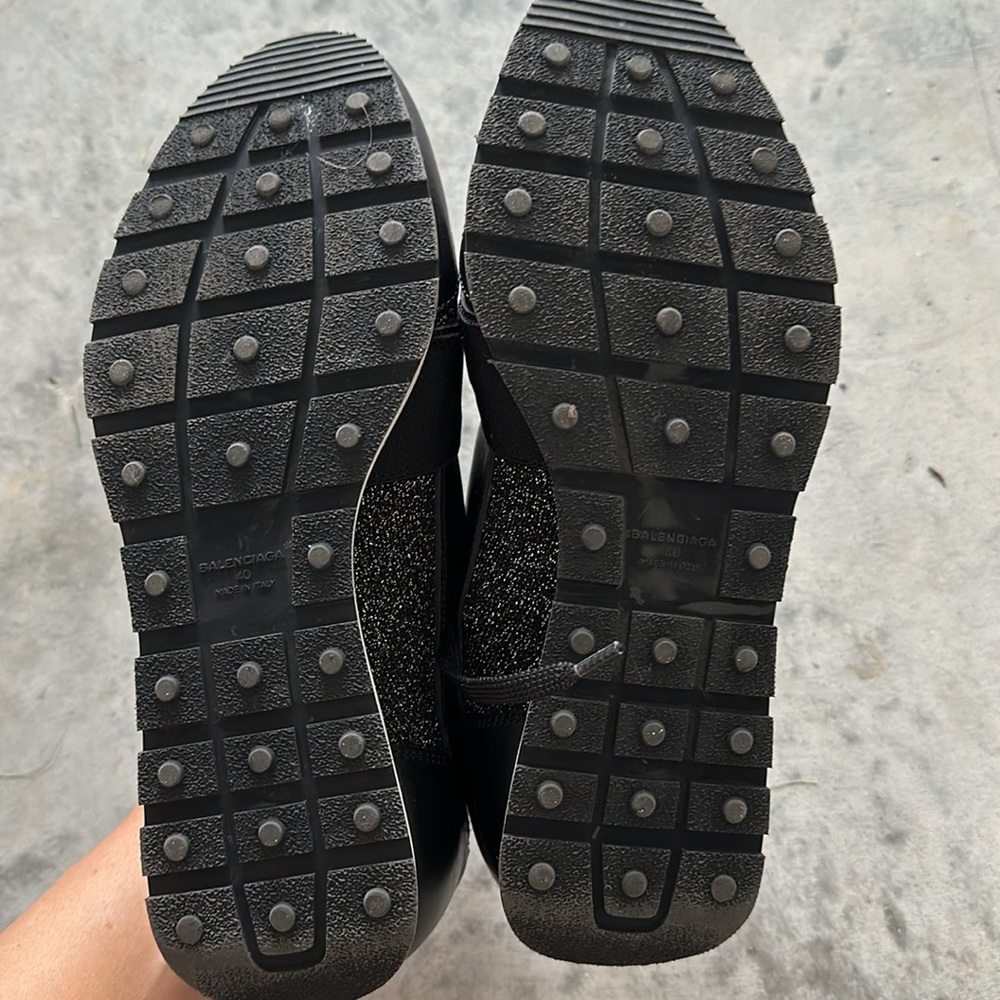 Used once Balenciaga sneakers - Picture 4 of 5